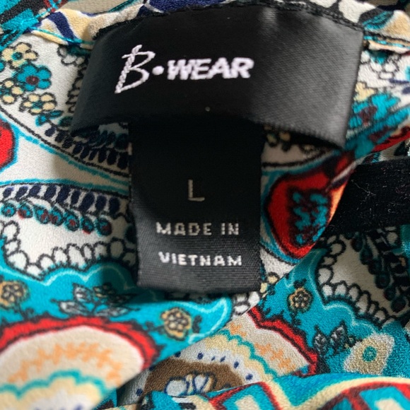 Multi Colored Large Top - Picture 5 of 9